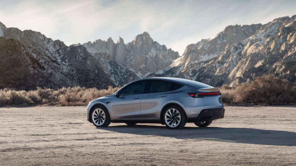 Tesla Model Y भारत में लॉन्च 2025