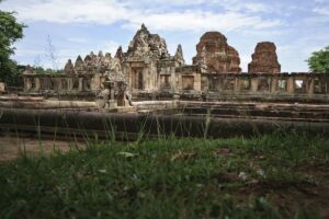 Thailand और Cambodia के बीच Shiva मंदिर को लेकर विवाद क्यों है? जानिए पूरी कहानी